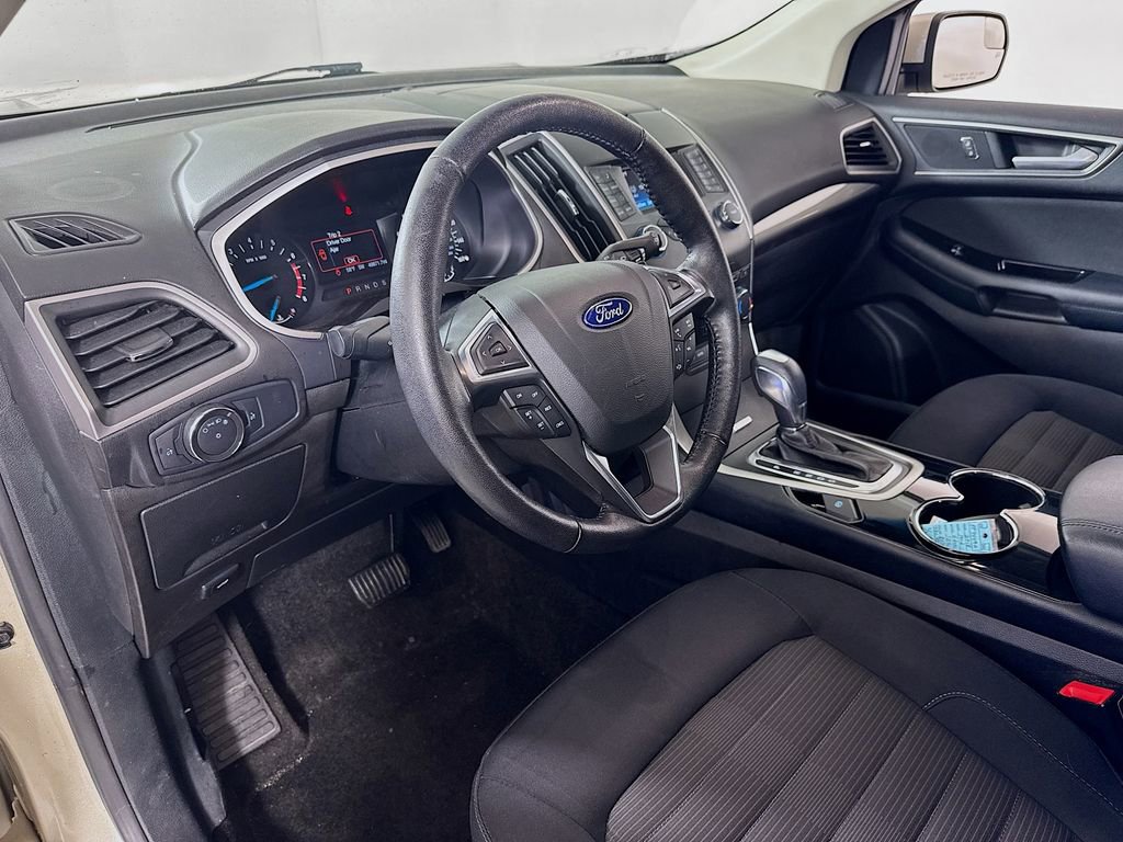 Used 2018 Ford Edge SEL AWD/4WD image 9