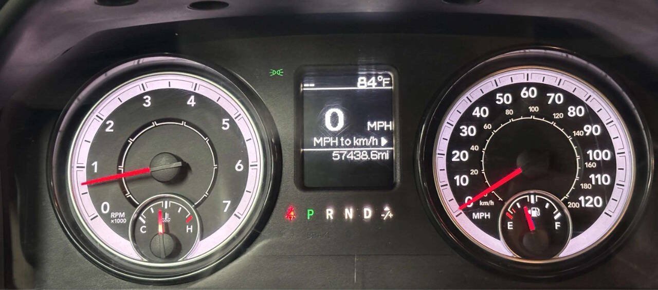 Used 2022 RAM 1500 Classic SLT w/ Protection Group AWD/4WD image 33