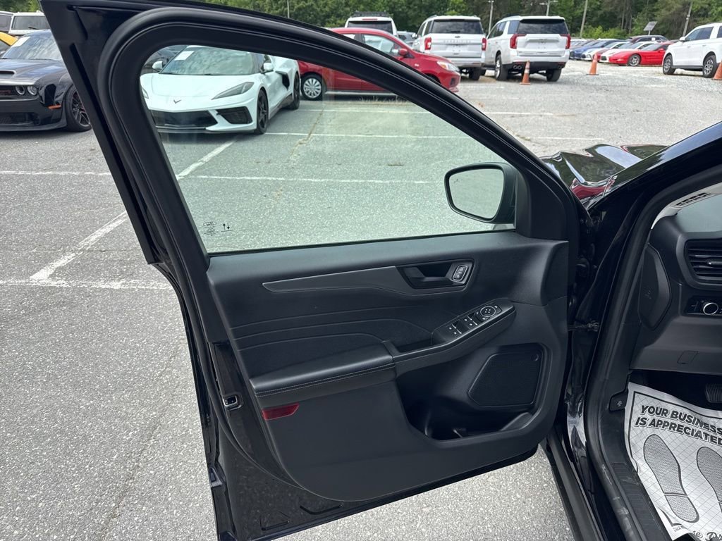 Used 2023 Ford Escape Active FWD image 23