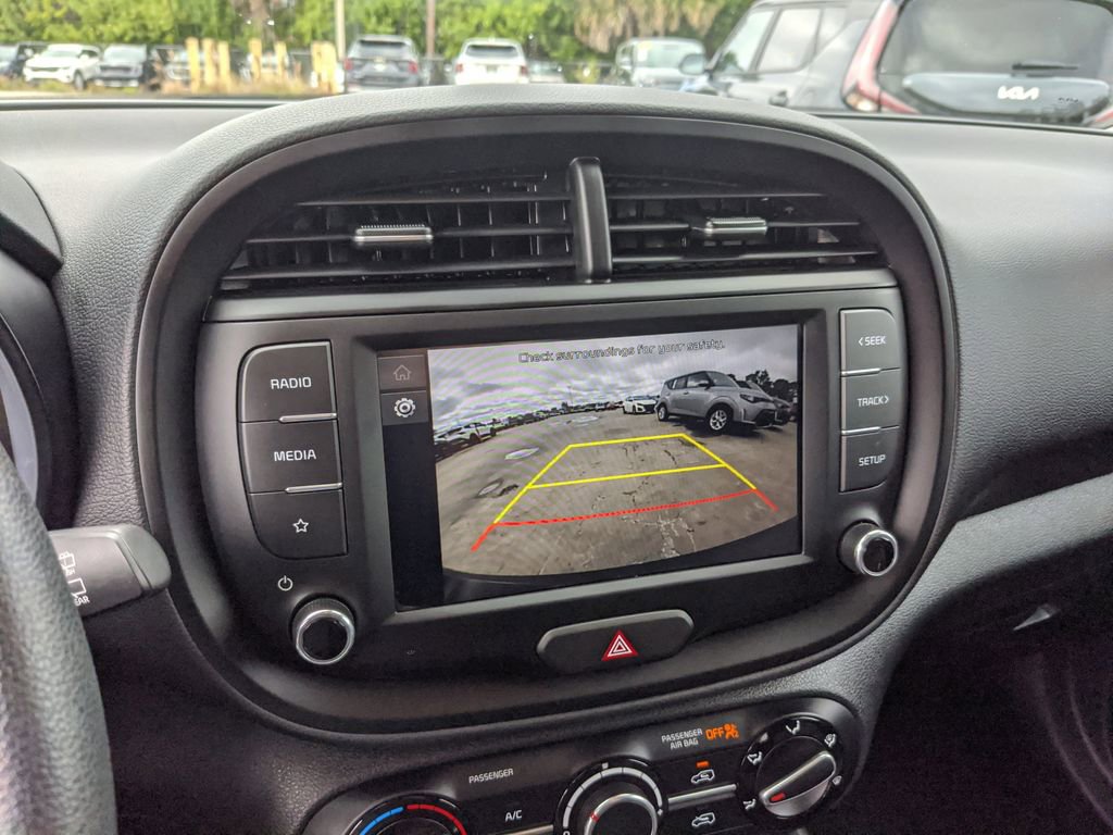 Certified 2025 Kia Soul LX image 24