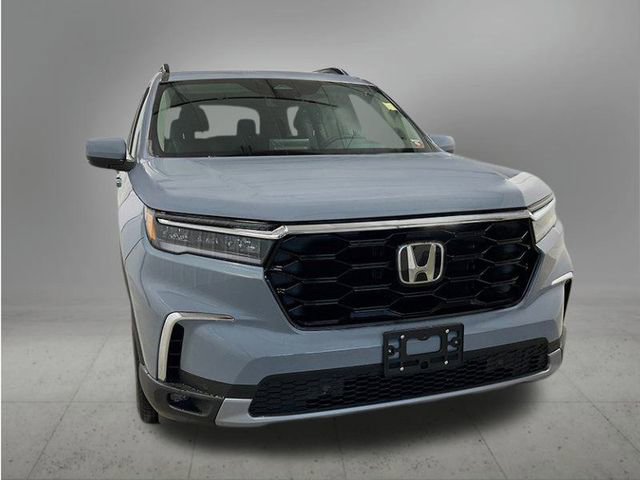 New 2025 Honda Pilot Touring image 11
