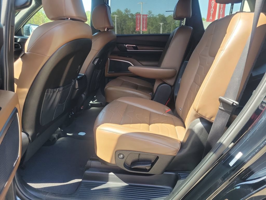 Used 2022 Kia Telluride SX w/ SX Prestige Package AWD/4WD image 34