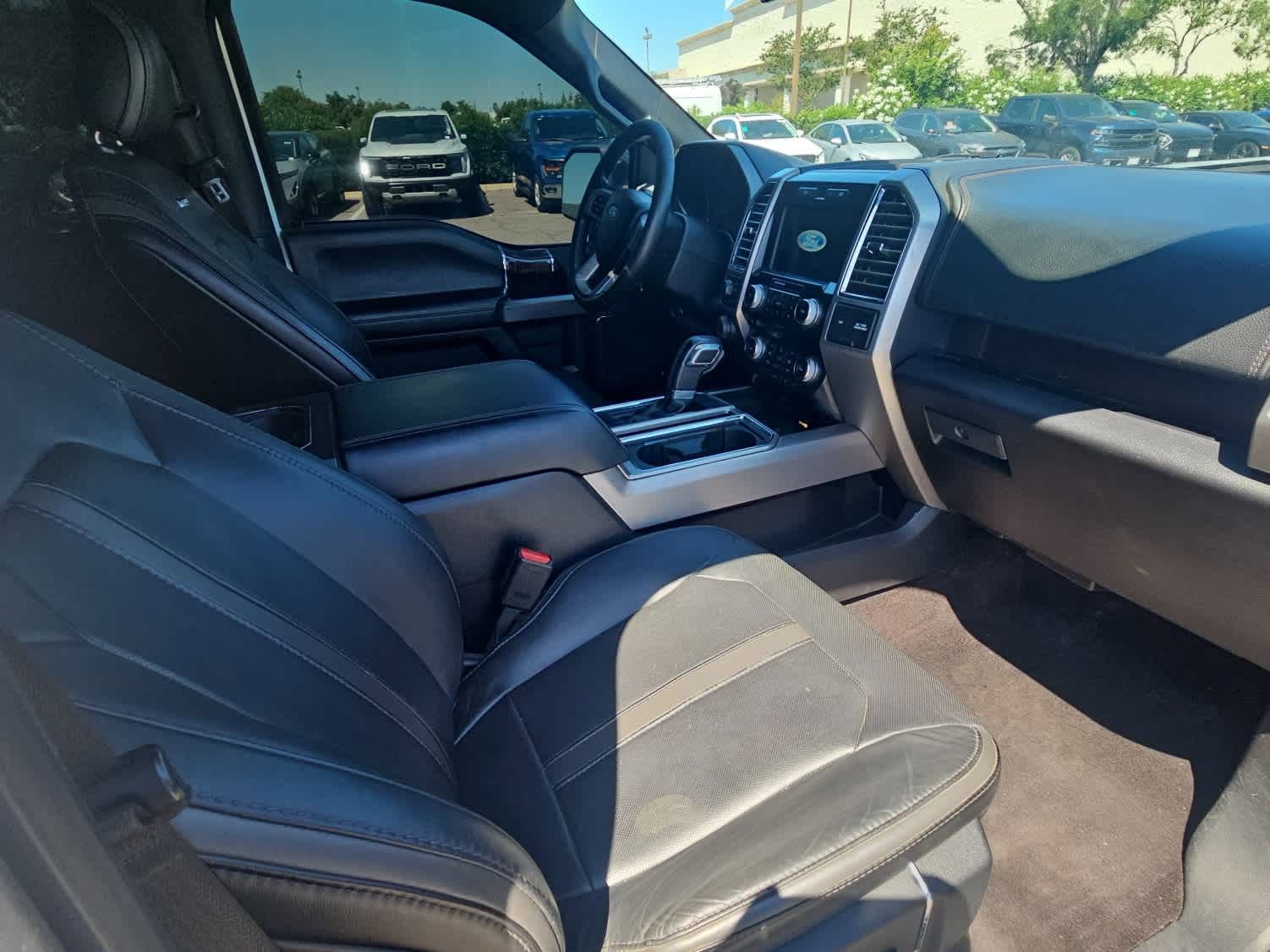 Used 2016 Ford F150 Platinum w/ Equipment Group 701A Luxury RWD image 13