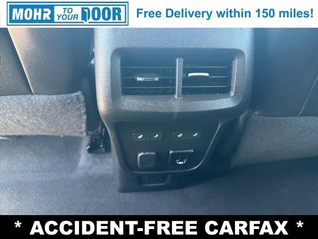 Used 2018 Chevrolet Equinox Premier AWD/4WD image 32