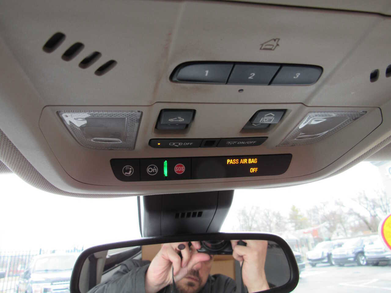 Used 2018 GMC Terrain SLT w/ Preferred Package image 17