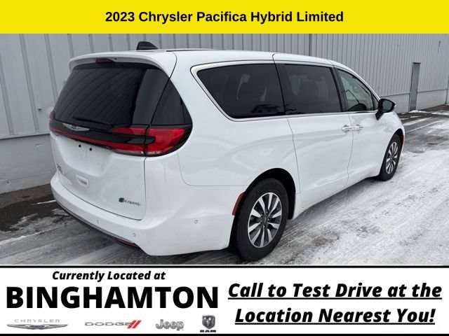 Used 2023 Chrysler Pacifica Limited FWD image 7
