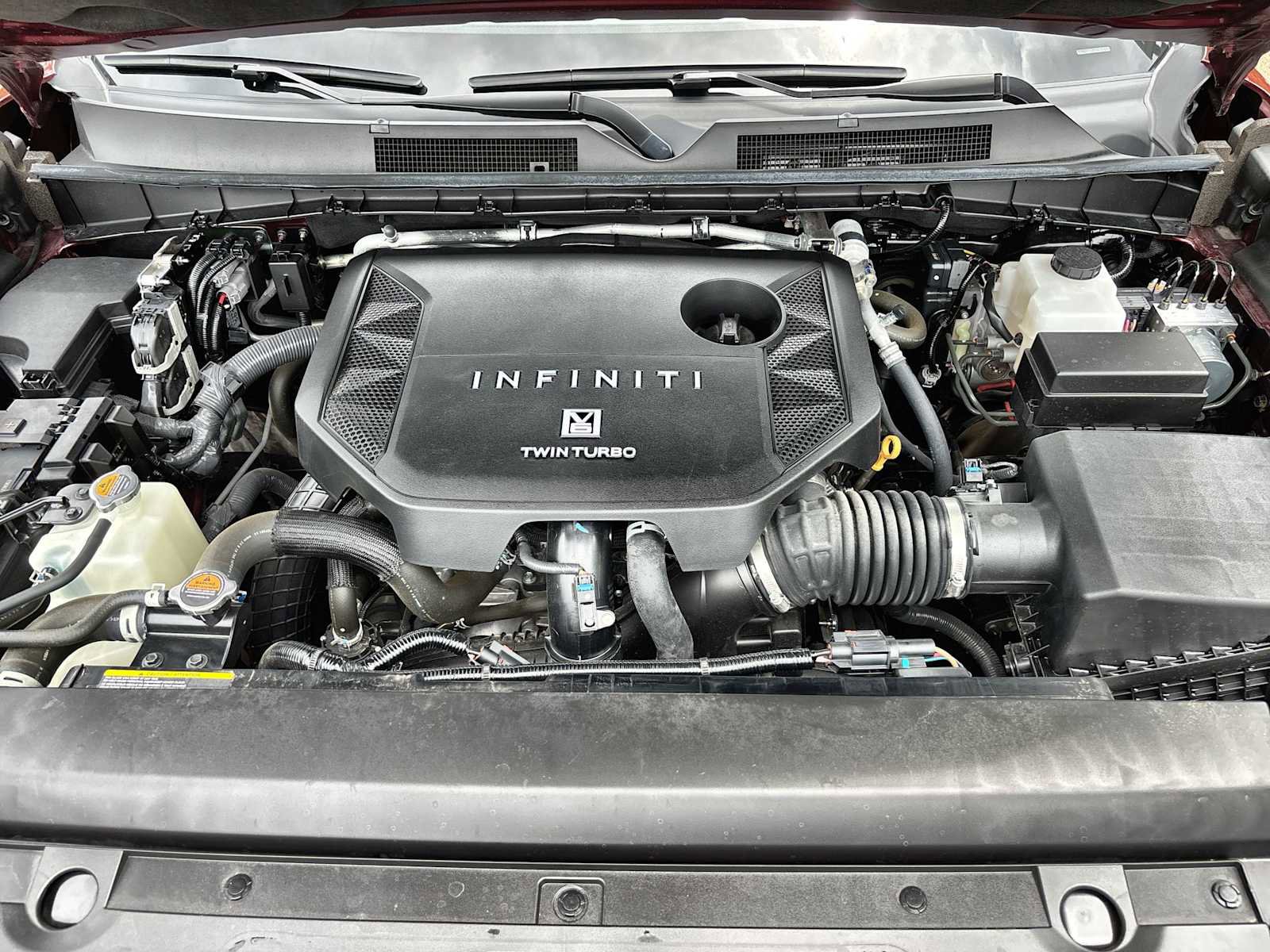 Used 2025 INFINITI QX80 Sensory w/ Premium Cargo Package AWD/4WD image 13