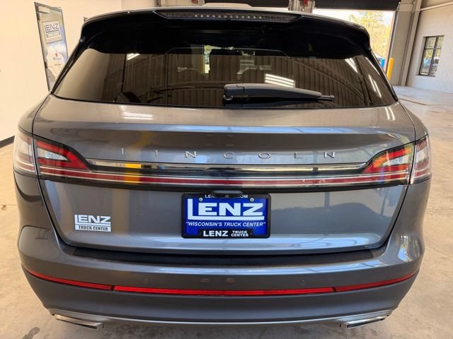 Used 2022 Lincoln Nautilus Reserve AWD/4WD image 6
