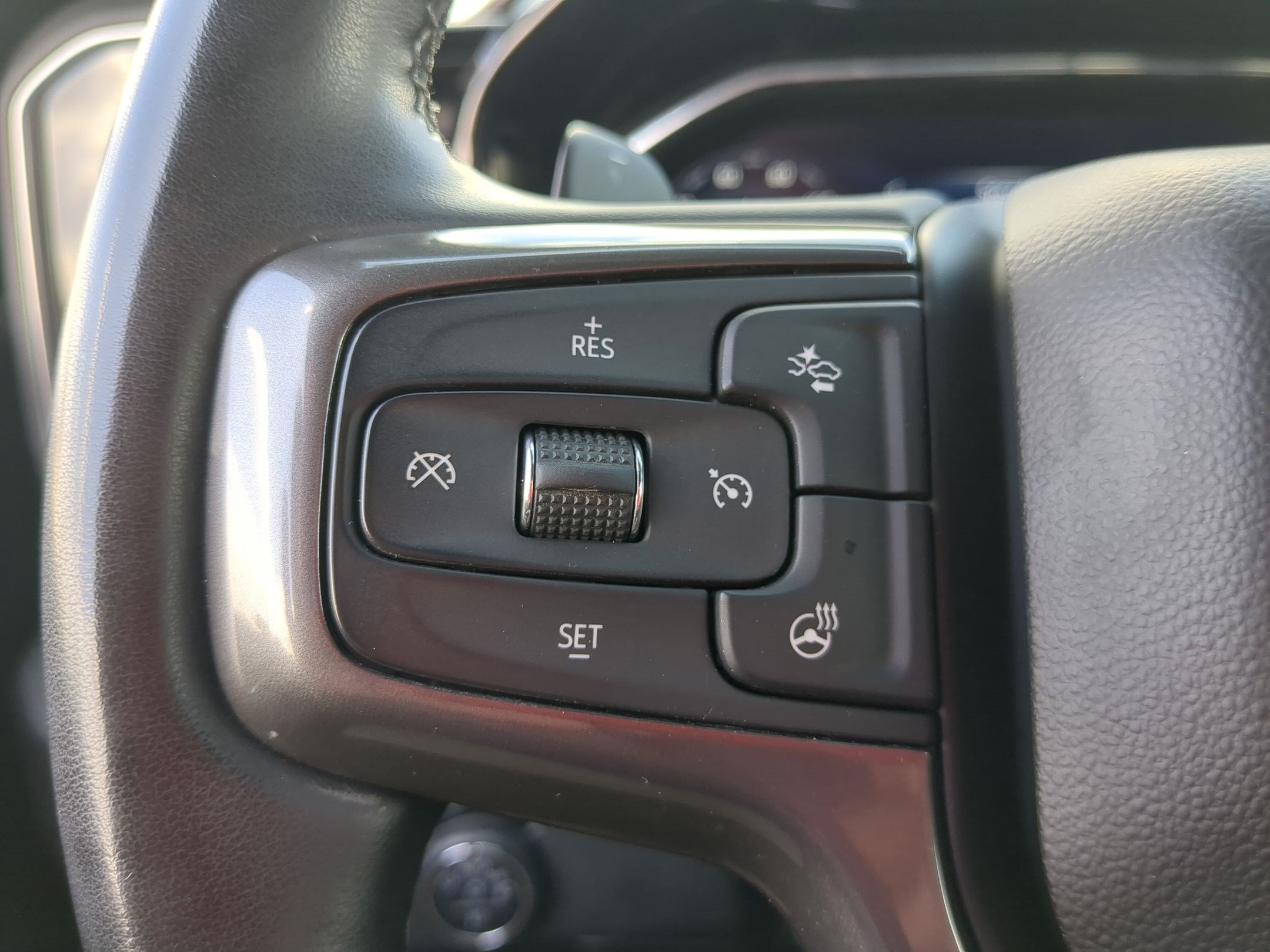 Used 2023 Chevrolet Silverado 1500 High Country w/ Technology Package AWD/4WD image 18