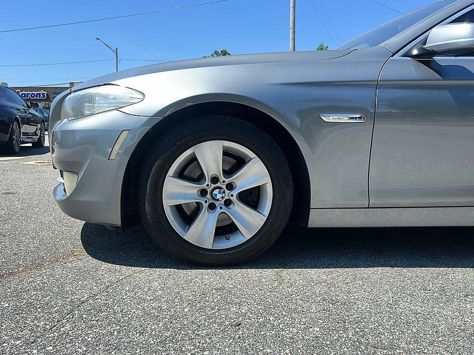 Used 2011 BMW 528i Sedan RWD image 17