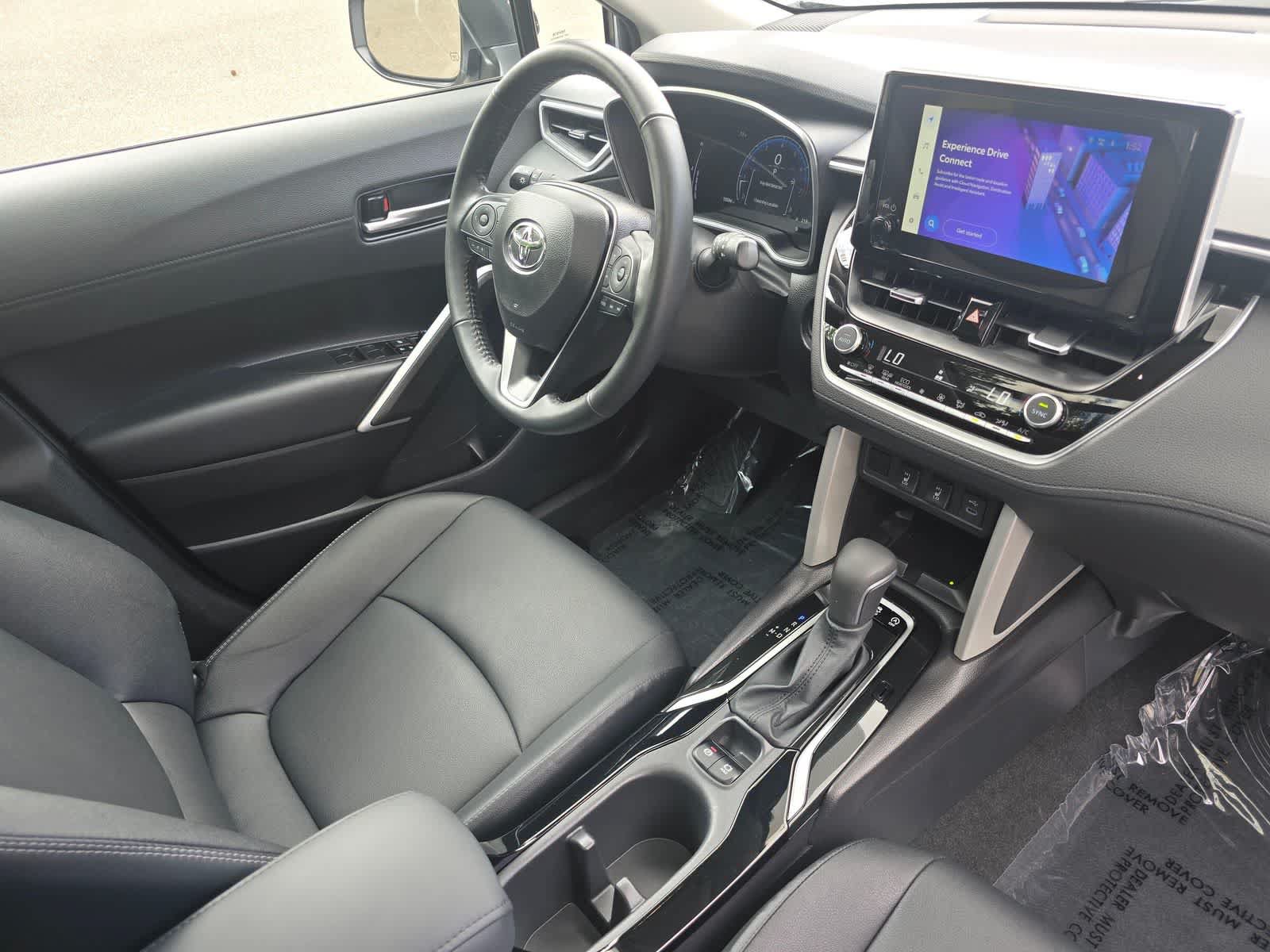 Used 2025 Toyota Corolla Cross XLE w/ Convenience Package AWD/4WD image 31