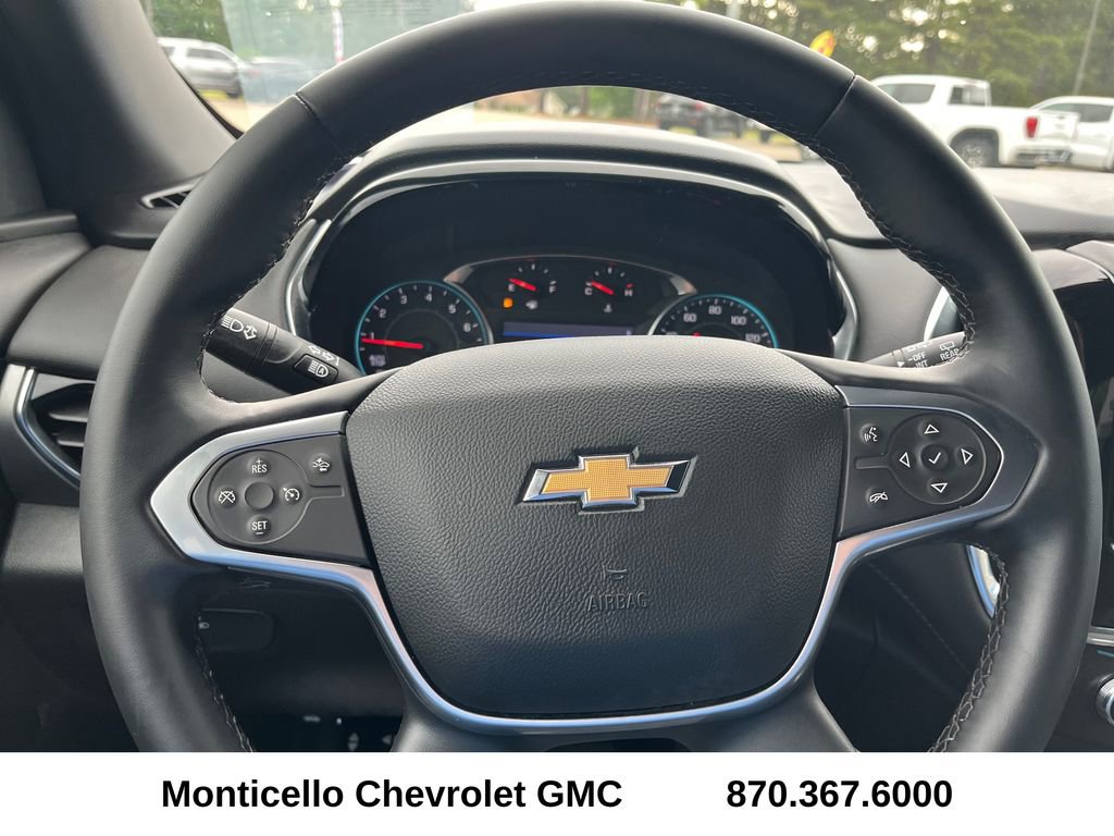 Used 2023 Chevrolet Traverse LT FWD image 13