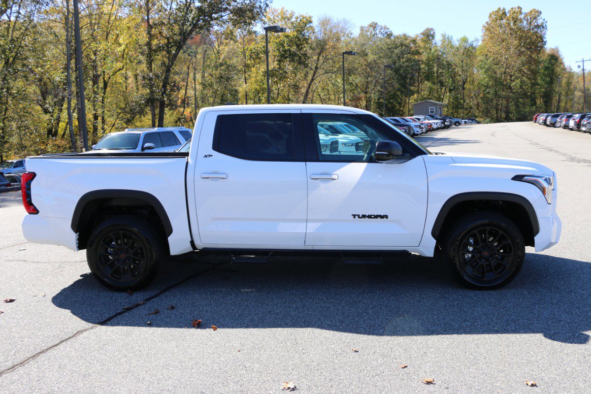 Used 2024 Toyota Tundra SR5 image 9