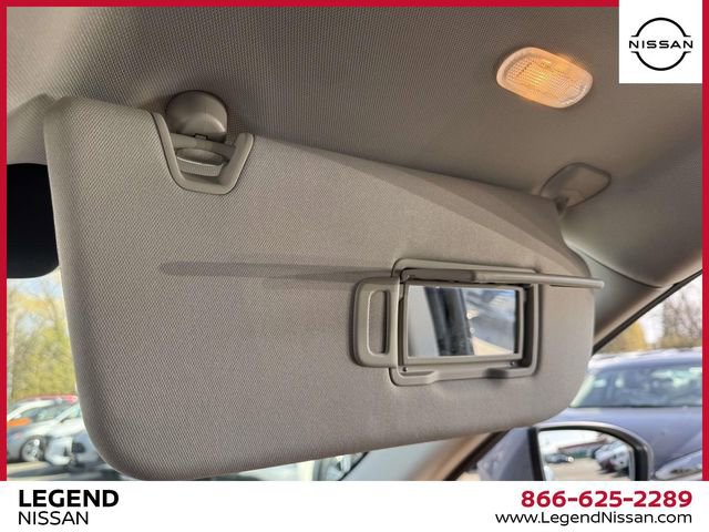 Used 2022 Nissan Pathfinder Platinum image 32