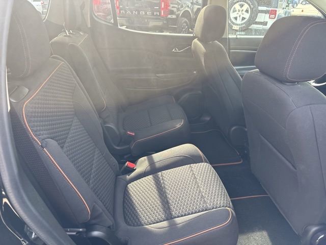 Used 2019 GMC Acadia SLE w/ Driver Alert Package I image 10