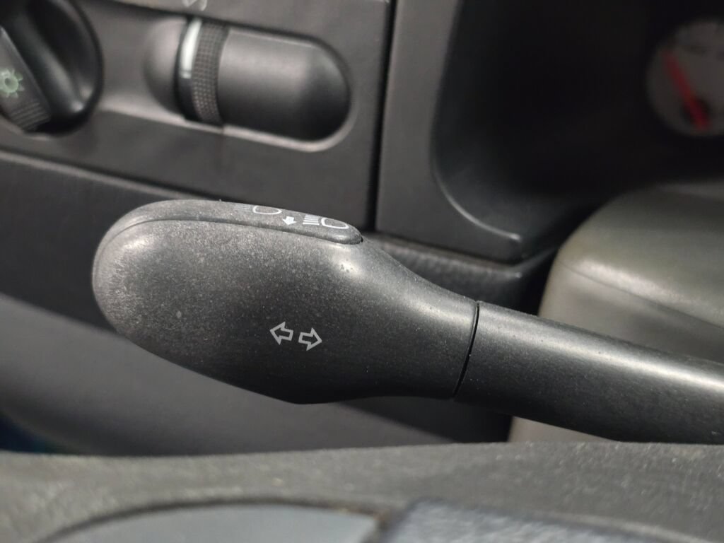 Used 1996 Volkswagen Golf GL FWD image 76