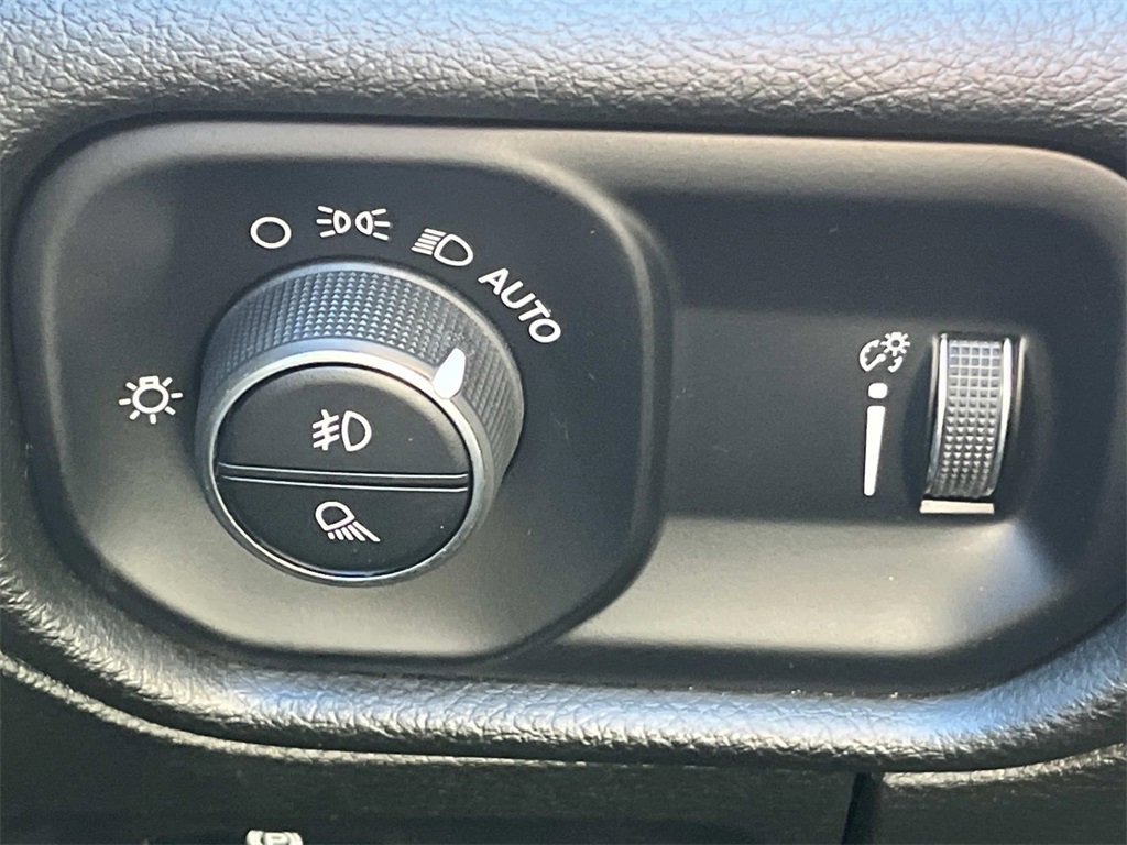 Used 2024 RAM 1500 Big Horn image 31