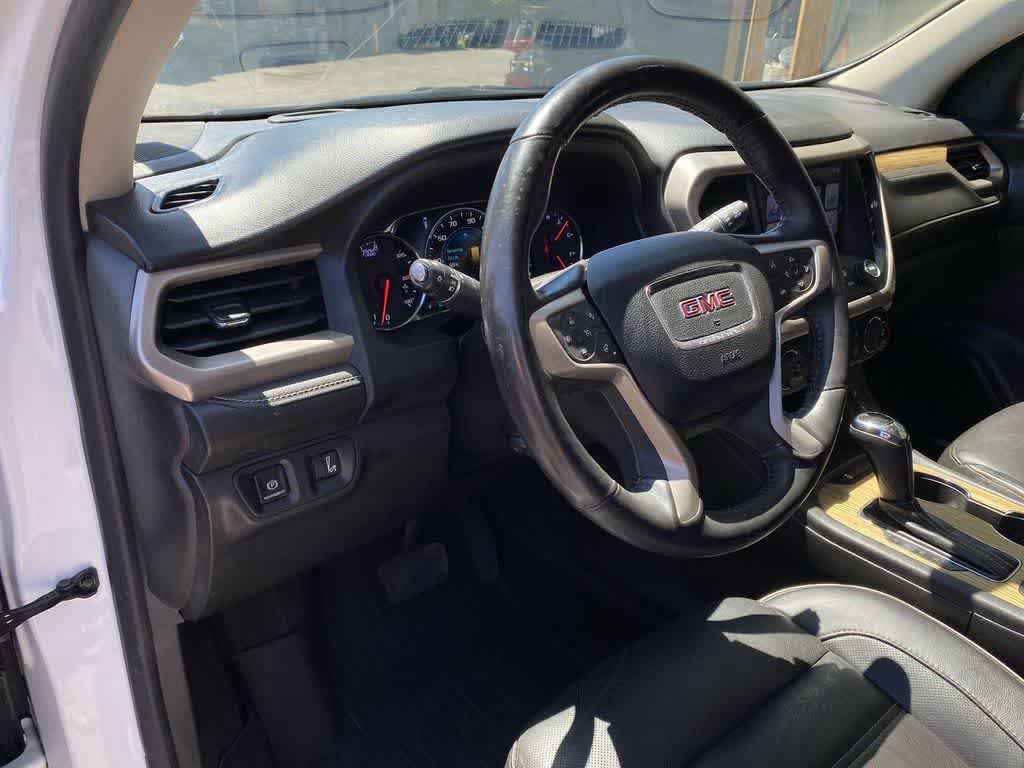 Used 2017 GMC Acadia Denali w/ Technology Package AWD/4WD image 2