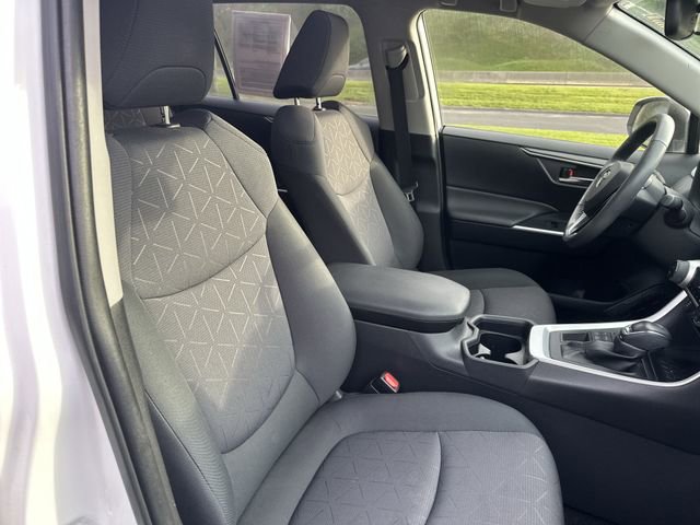 Certified 2019 Toyota RAV4 XLE w/ Convenience Package image 31