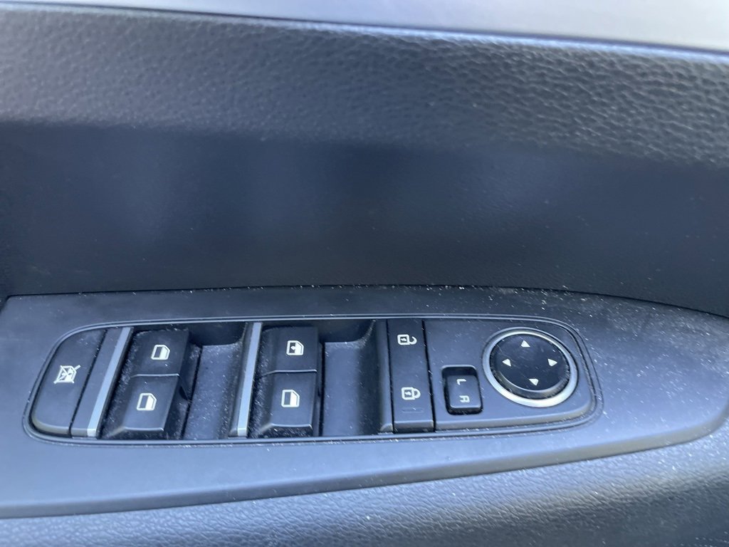 Used 2022 Kia Forte LXS image 11