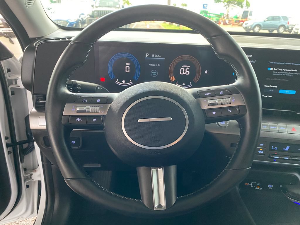 Used 2025 Hyundai Kona SEL FWD image 32