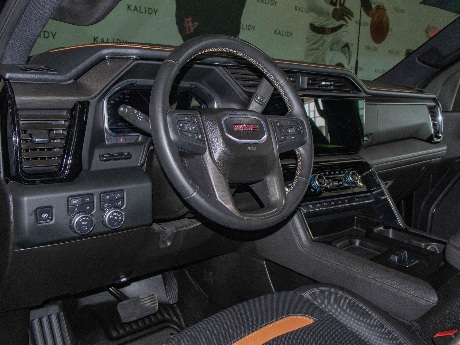 Used 2024 GMC Sierra 2500 AT4 w/ AT4 Premium Plus Package AWD/4WD image 6