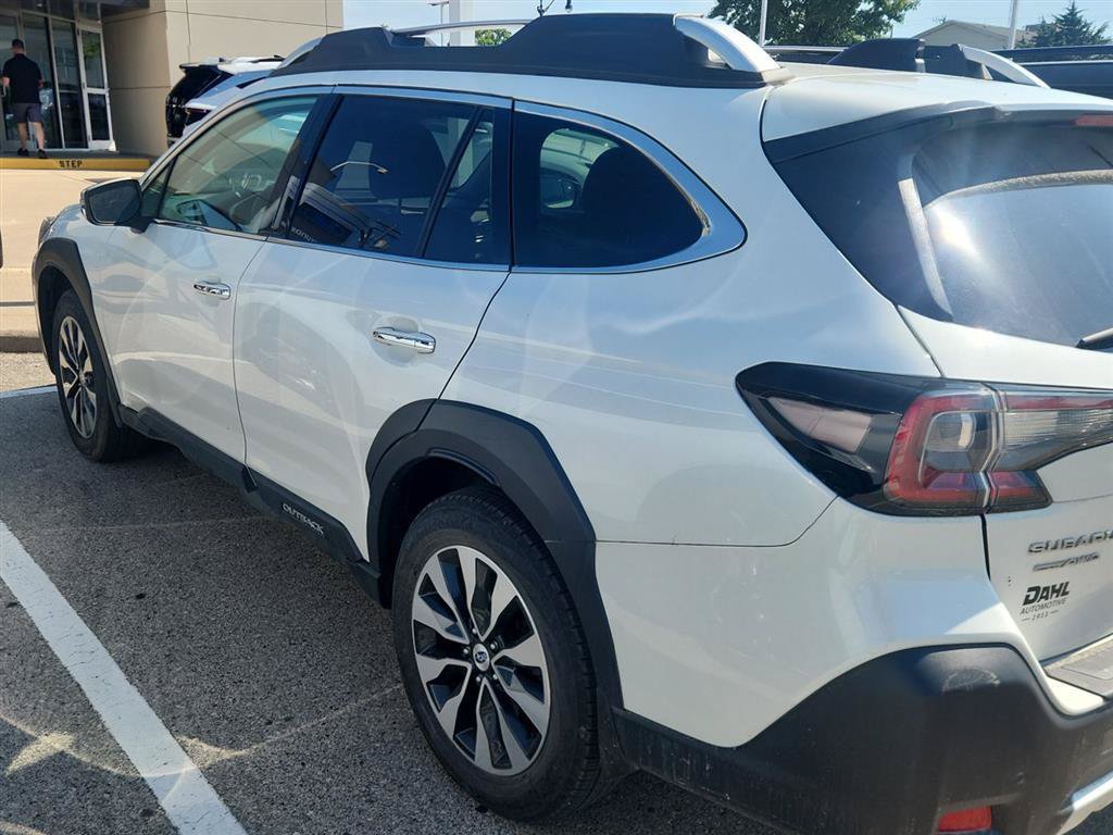 Used 2023 Subaru Outback Touring XT AWD/4WD image 5