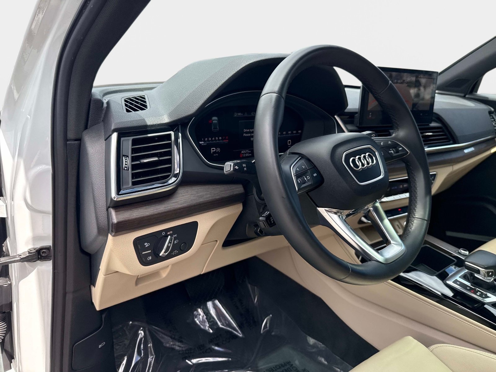 Certified 2023 Audi Q5 2.0T Premium Plus w/ Premium Plus Package AWD/4WD image 19