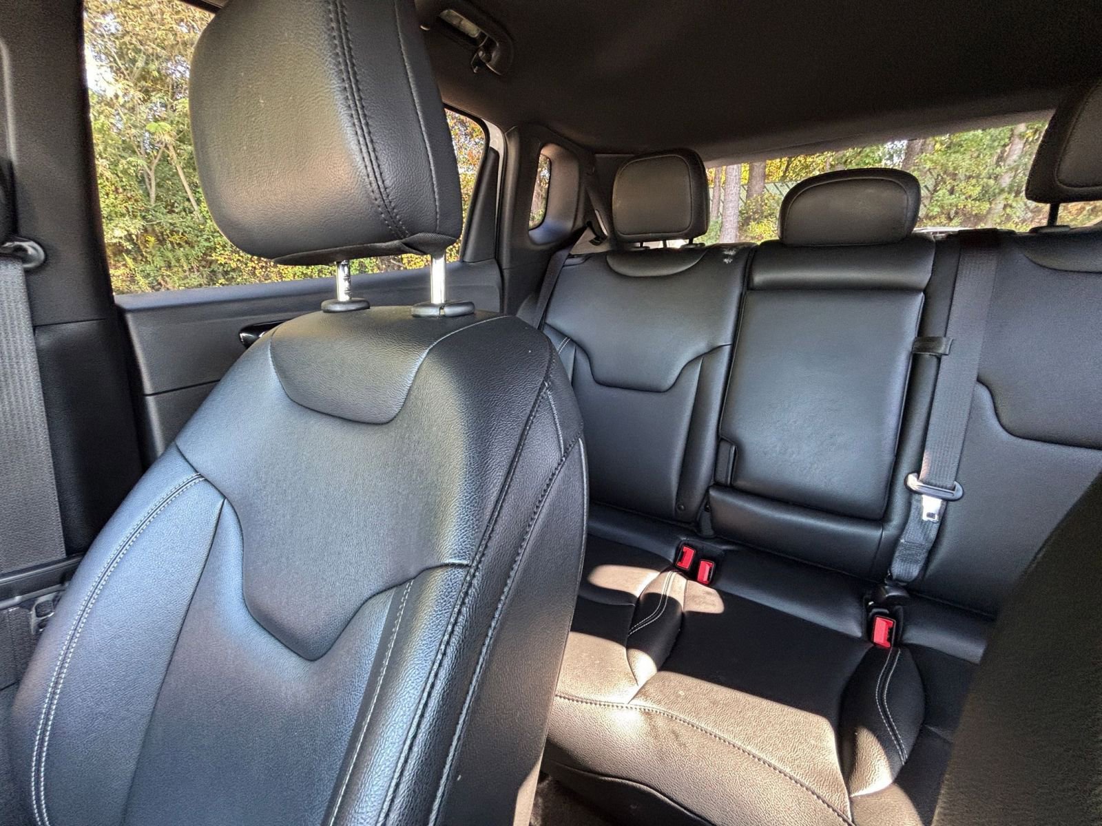 Used 2025 Jeep Compass Limited image 39