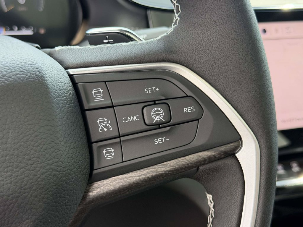 New 2026 Jeep Grand Cherokee Limited AWD/4WD image 9