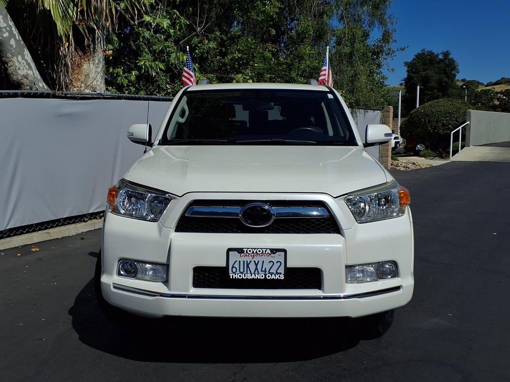 Used 2011 Toyota 4Runner SR5 w/ Convenience Pkg image 2