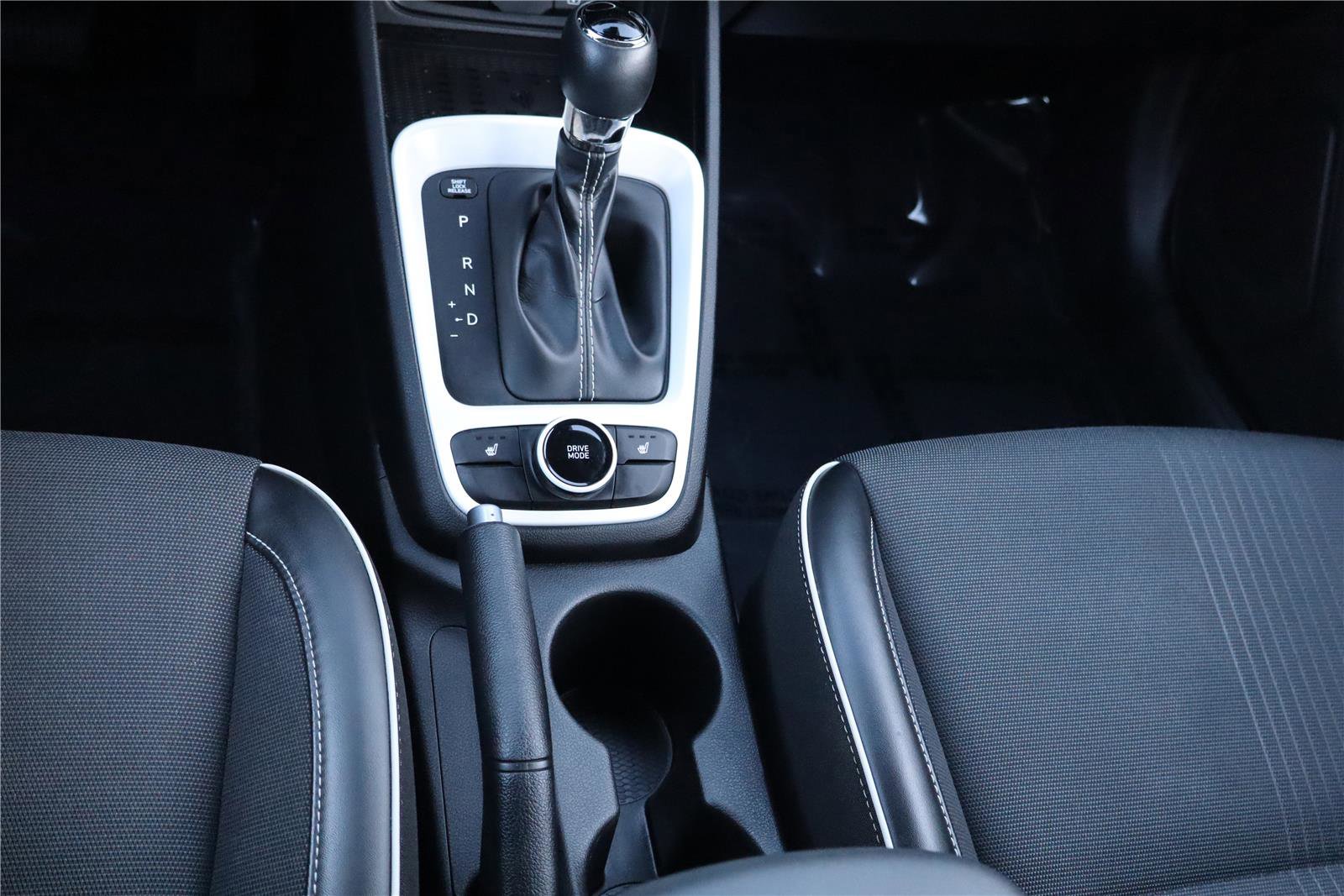 Used 2023 Hyundai Venue Limited w/ Cargo Package image 23