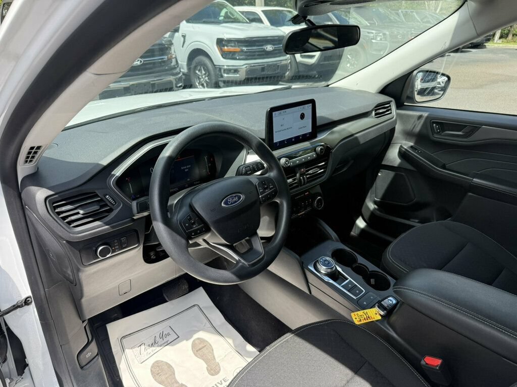 Used 2025 Ford Escape Active FWD image 3