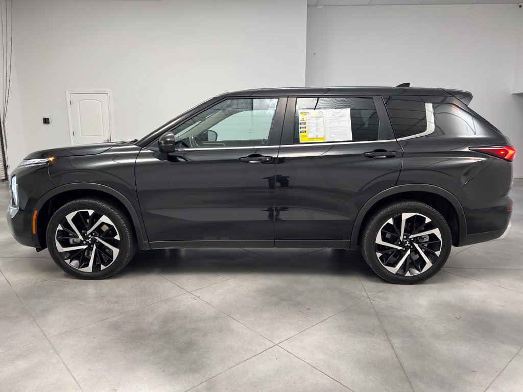 Used 2022 Mitsubishi Outlander SE FWD image 5