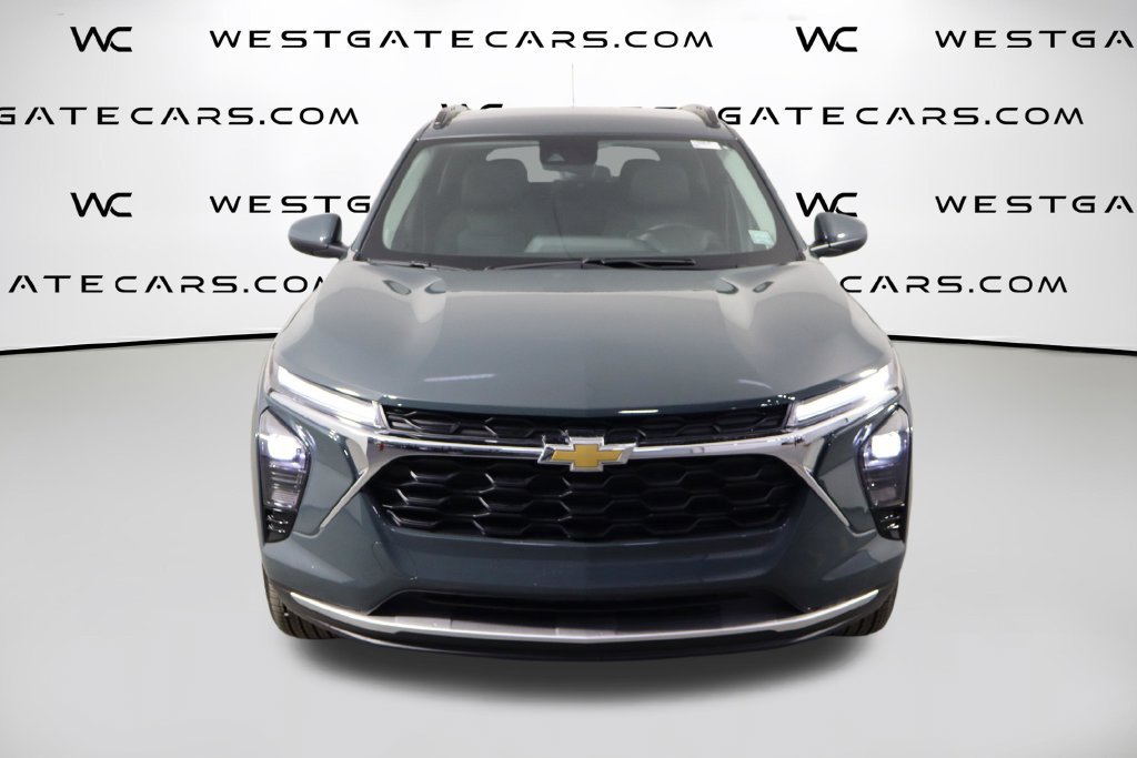 Used 2026 Chevrolet Trax LT w/ Driver Confidence Package FWD image 2