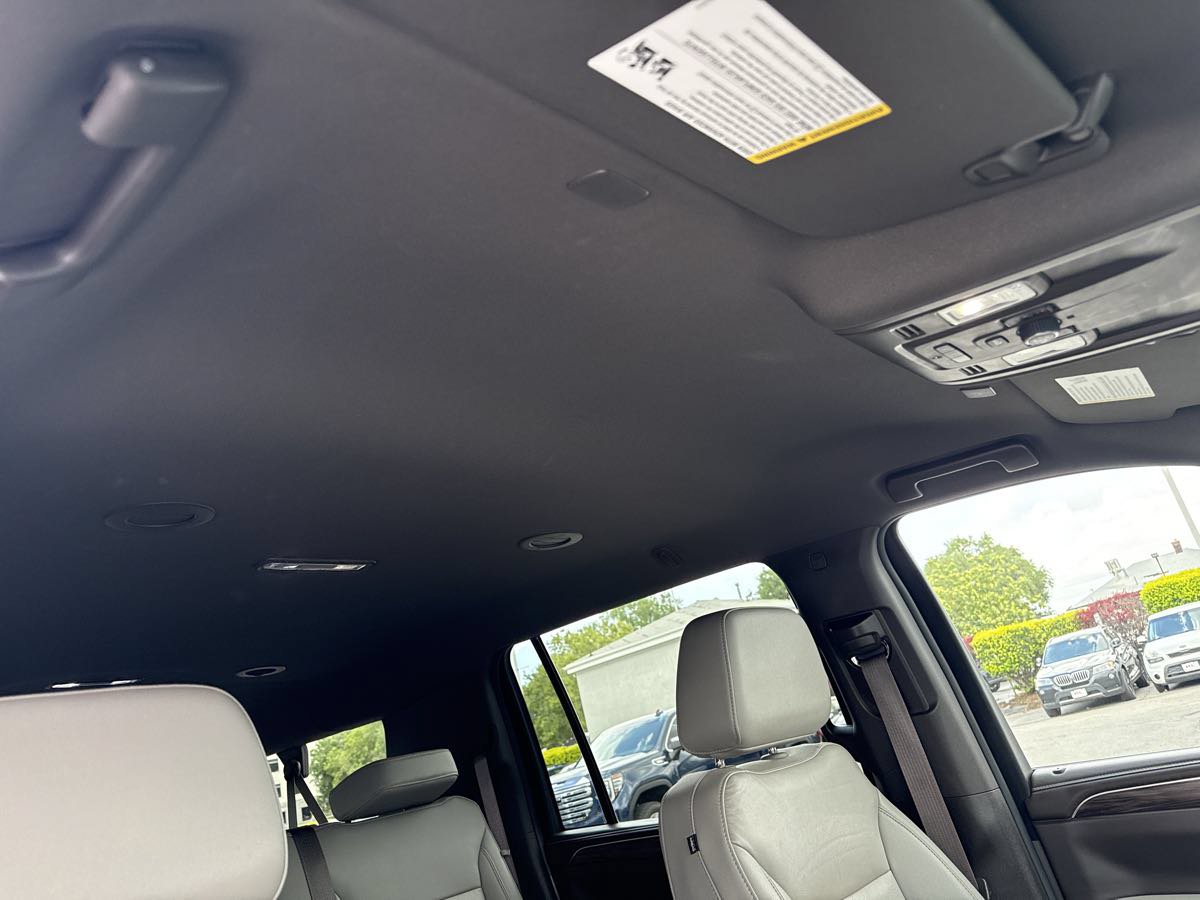Used 2022 Chevrolet Suburban Z71 w/ Luxury Package AWD/4WD image 29
