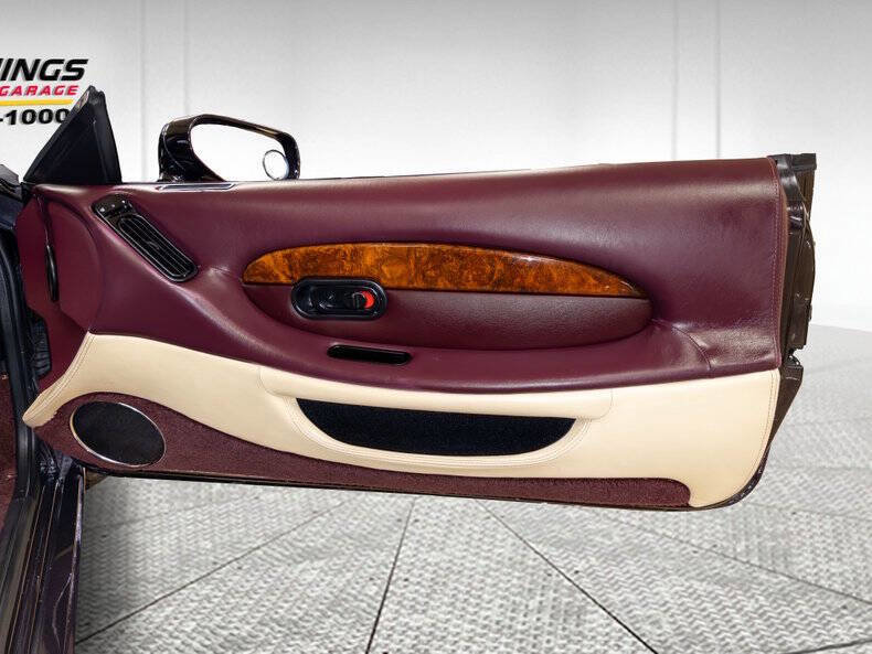 Used 1998 Aston Martin DB7 Volante image 15