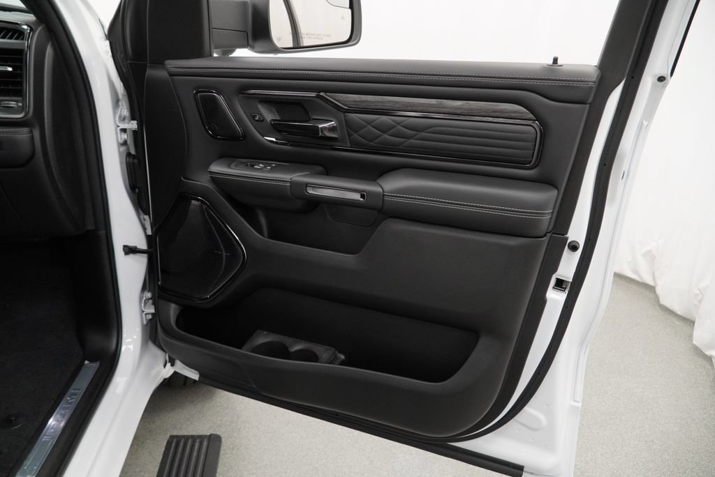 New 2027 RAM 1500 Limited w/ Body Color Bumper Group AWD/4WD image 33