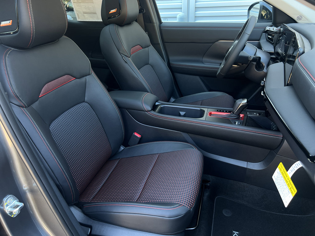 New 2026 Nissan Kicks SR w/ SR Premium Package image 23