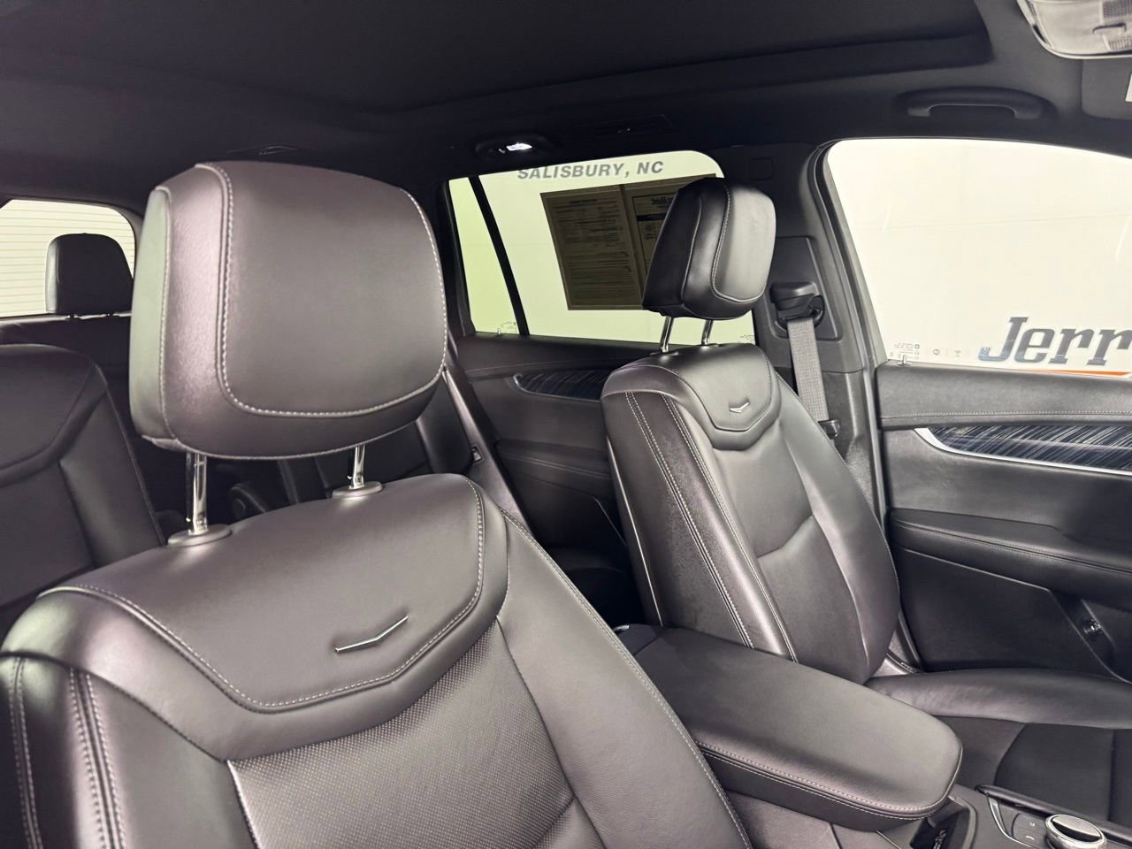 Used 2024 Cadillac XT6 Premium Luxury w/ Technology Package image 36