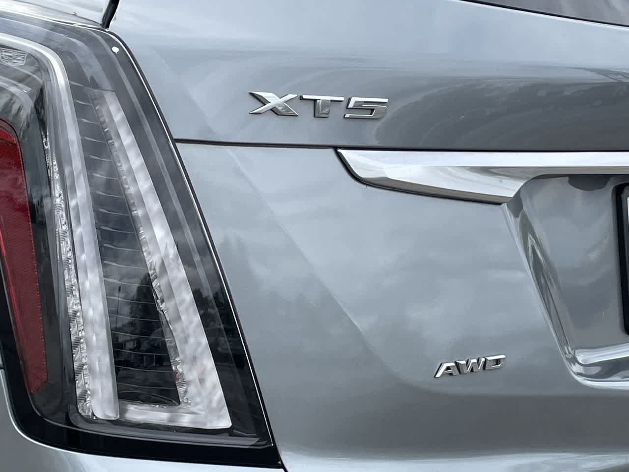 Certified 2024 Cadillac XT5 Premium Luxury AWD/4WD image 40