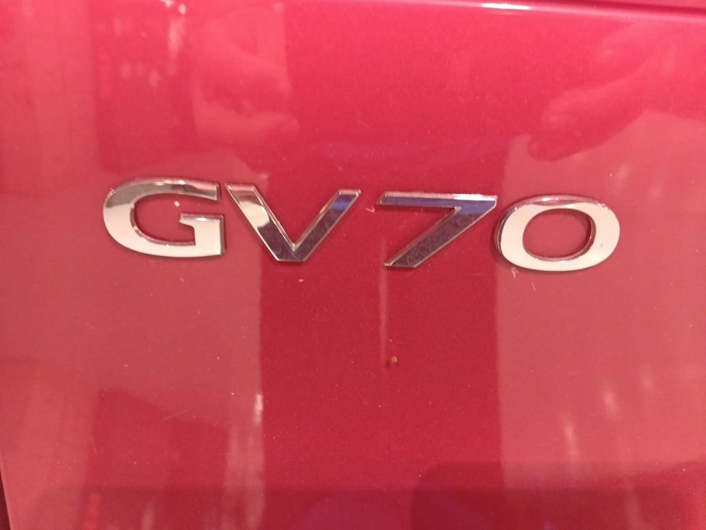 Used 2022 Genesis GV70 3.5T Sport w/ Cargo Package AWD/4WD image 15