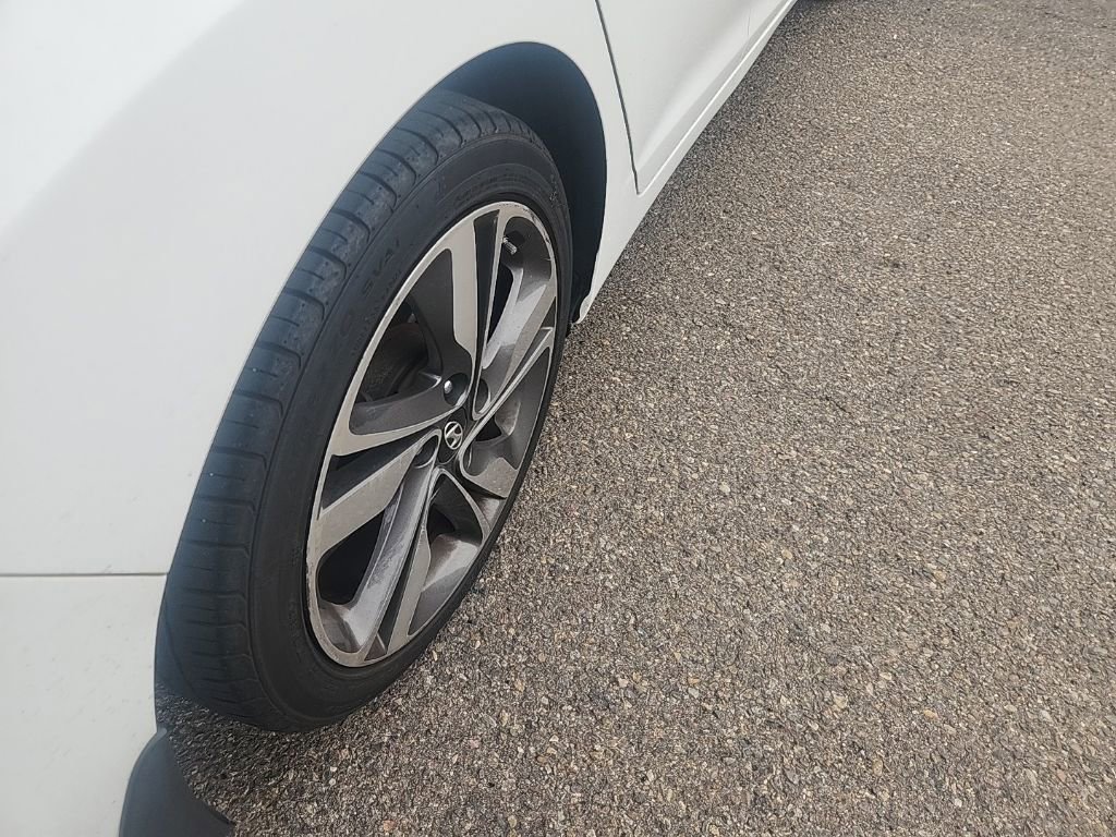 Used 2014 Hyundai Elantra Limited FWD image 14