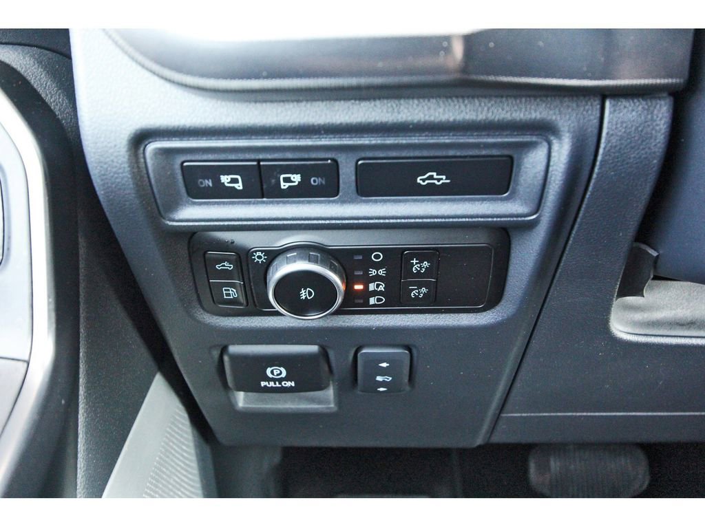 Certified 2023 Ford F150 Platinum w/ Equipment Group 701A High AWD/4WD image 18