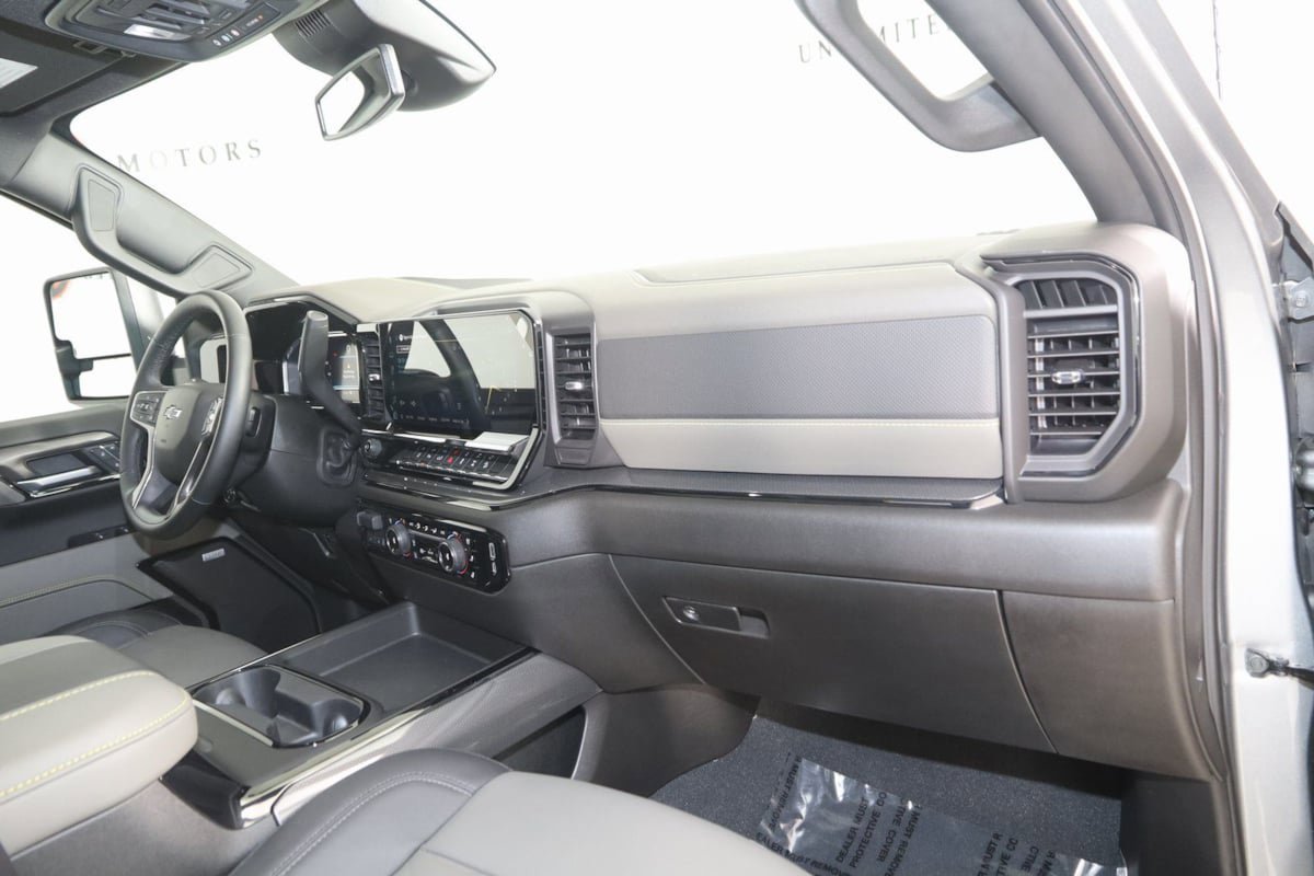 Used 2025 Chevrolet Silverado 2500 ZR2 AWD/4WD image 42