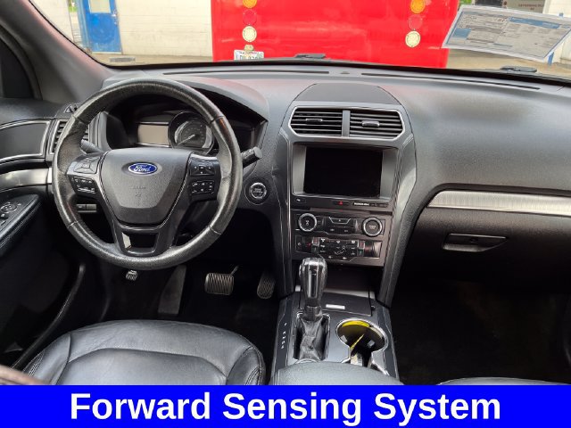 Used 2018 Ford Explorer XLT w/ Equipment Group 202A AWD/4WD image 12