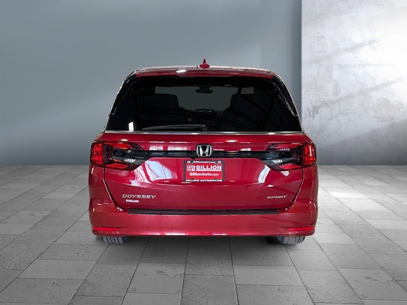 Used 2024 Honda Odyssey Sport image 5