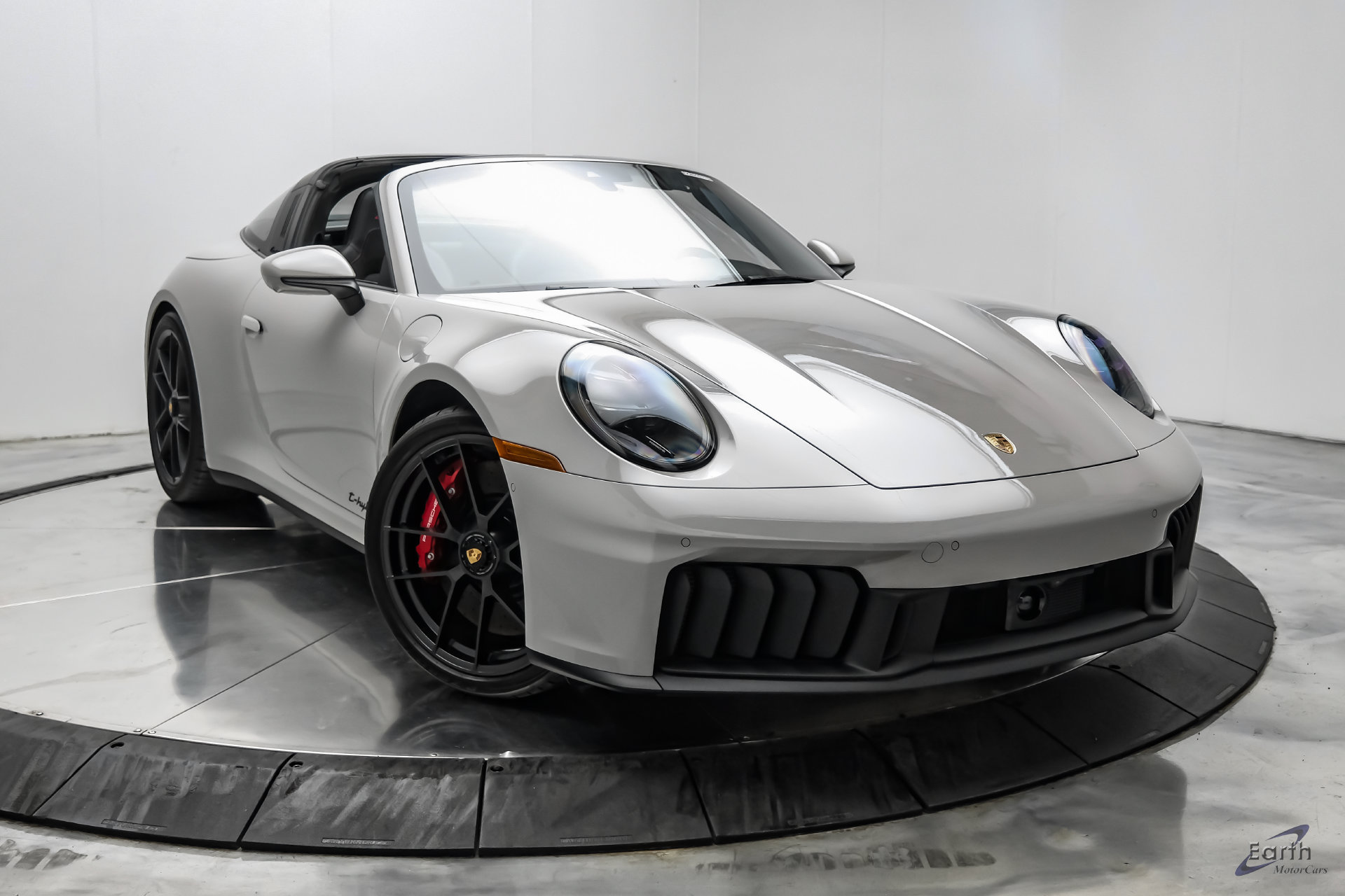 Used 2025 Porsche 911 Targa 4 GTS AWD/4WD image 32
