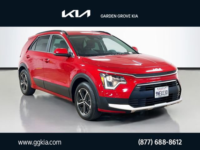 Used 2024 Kia Niro LX image 1