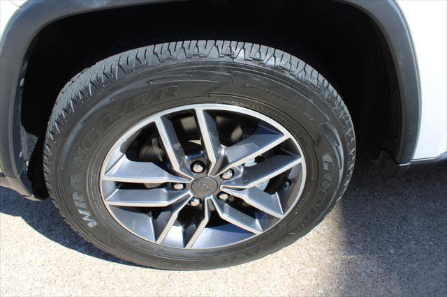 Certified 2020 Jeep Grand Cherokee Limited image 12